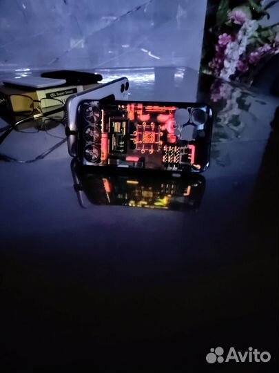 Светящийся чехол для iPhone 13