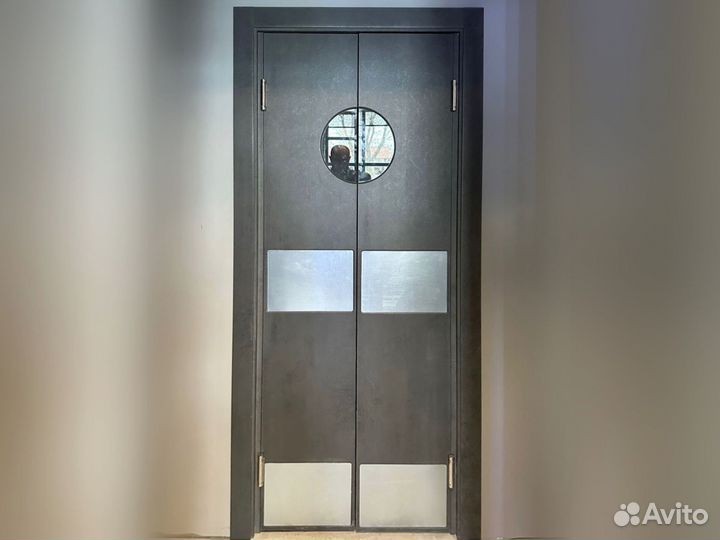 Маятниковая дверь для кухни