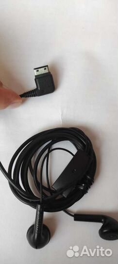 Проводные наушники