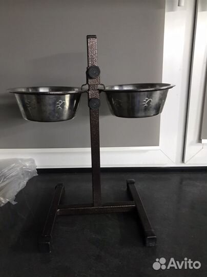 Подставка и миска для корма