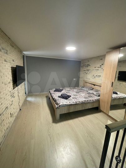 2-к. квартира, 57 м², 1/18 эт.