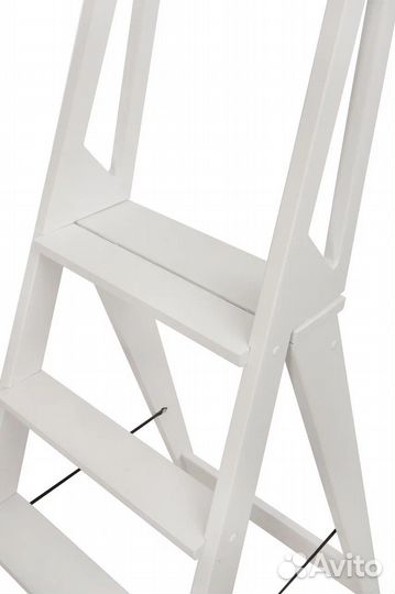 Стремянка деревянная стиль 4 ступени белая