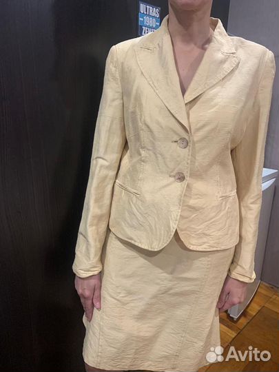 Пиджак с юбкой 46 размер