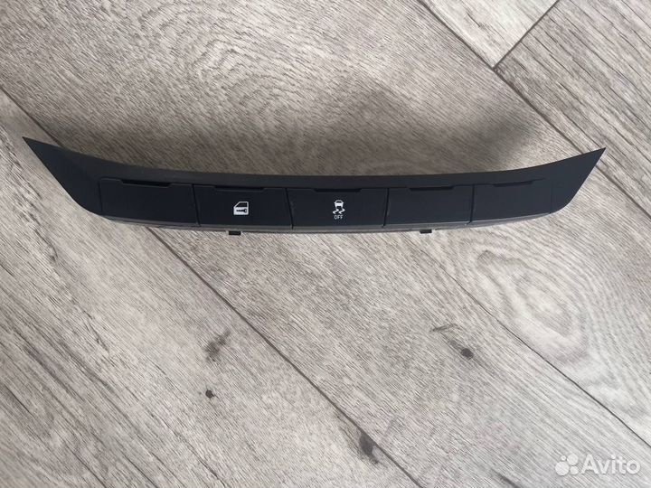 Центральный блок кнопок в консоль для Веста