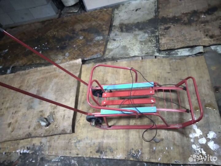 Детские санки с большими колесами