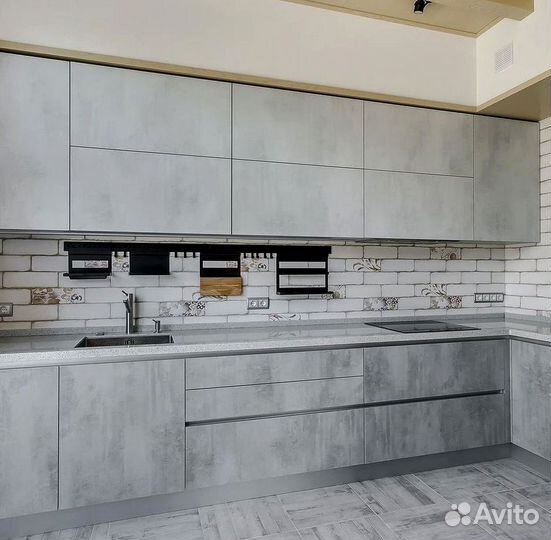 Кухня на заказ. Доставка и сборка