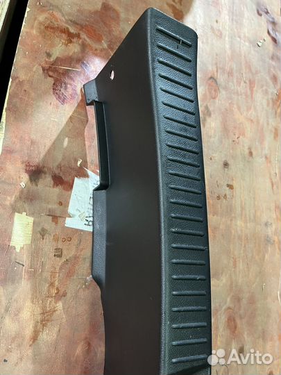 Обшивка багажника задней панели Mazda CX7