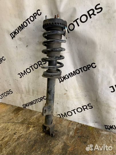 Передняя левая стойка амортизатора Chrysler 300C