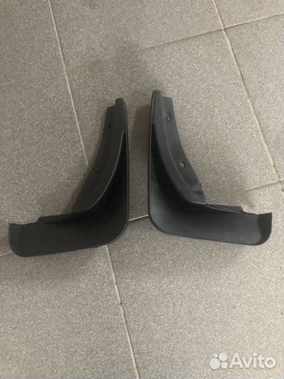 Брызговики jetta 6