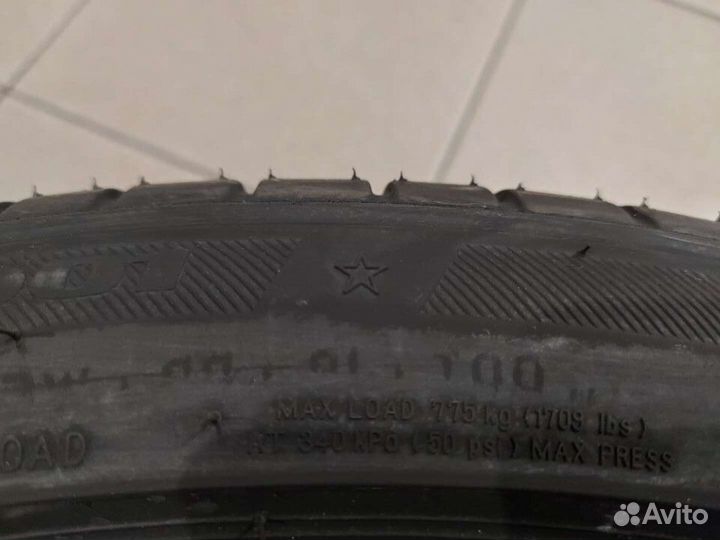 Bridgestone Potenza S001 245/40 R20 99Y