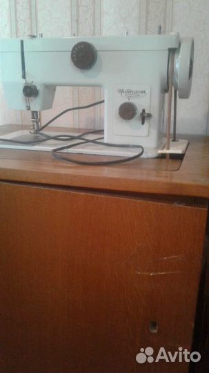 Швейная машина Чайка 134