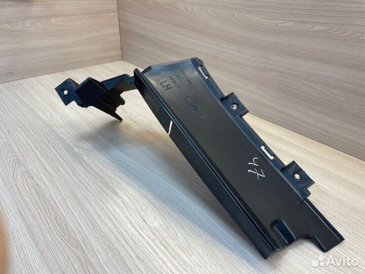 Дефлектор радиатора левый LADA X-Ray