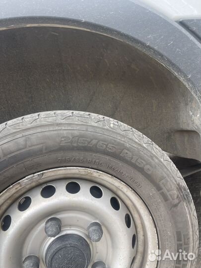 Pirelli Chrono 215/65 R15