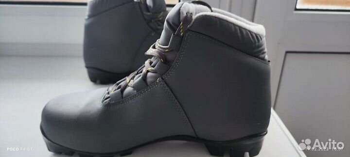 Лыжные ботинки классические