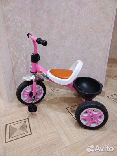 Детский трехколесный велосипед 
