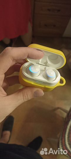 TWS Meizu pop 2 с чехлом
