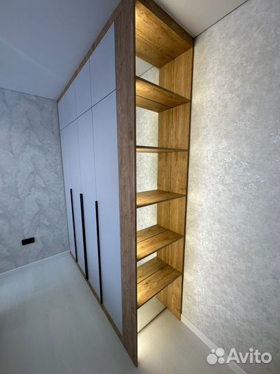 Шкаф с подсветкой