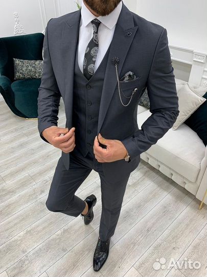 Аренда мужских классических костюмов