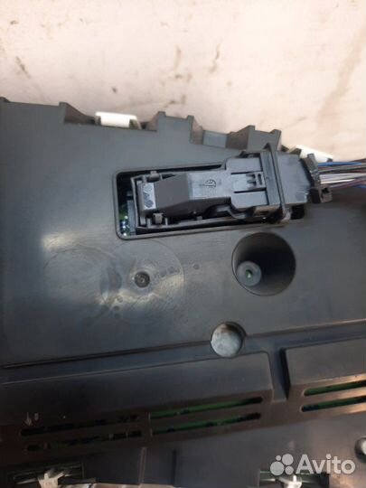 Щиток приборов (приборная панель) Ford Mondeo