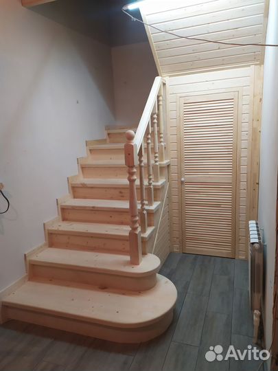 Лестница на второй этаж