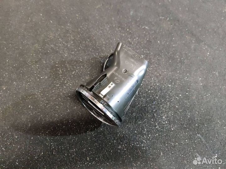 Дефлектор обдува салона левый Mercedes-Benz C219