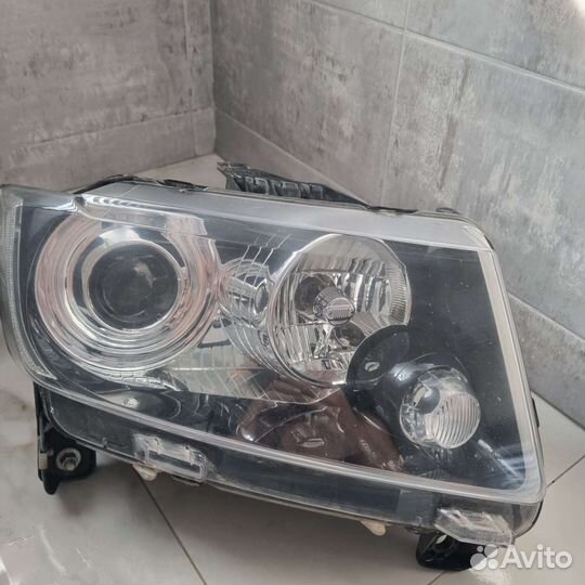 Фара правая на Jeep Compass