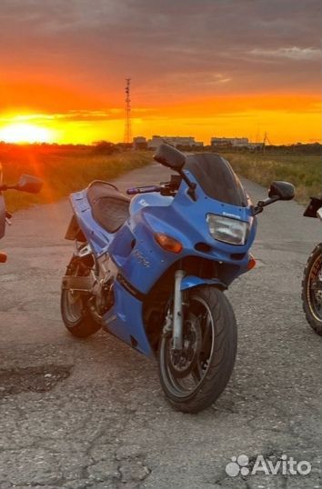 Кавасаки ззр400