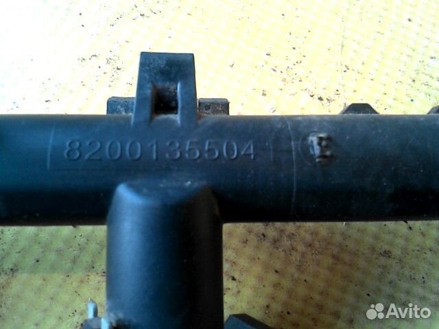 Рейка топливная (рампа) Renault Megane 2 2003-2009