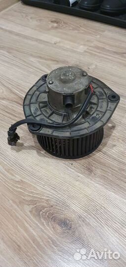 Мотор отопителя салона