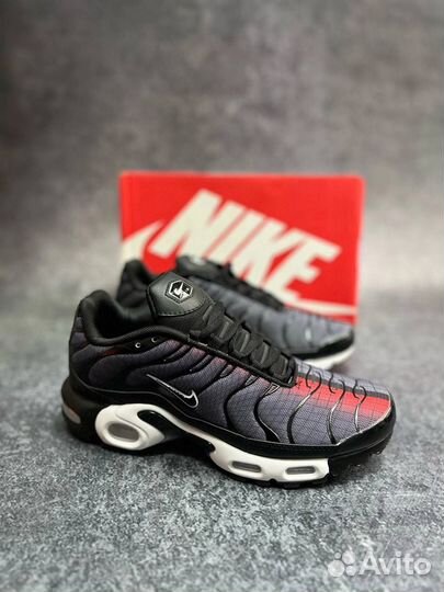 Кроссовки Nike Air Max Tn Plus