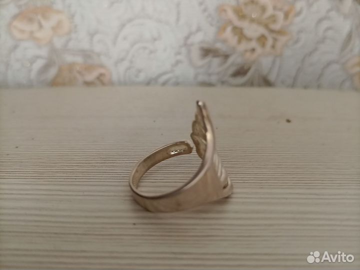 Серебряное кольцо