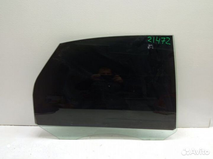 Стекло заднее правое Ford Focus 2 седан 1.8 2008