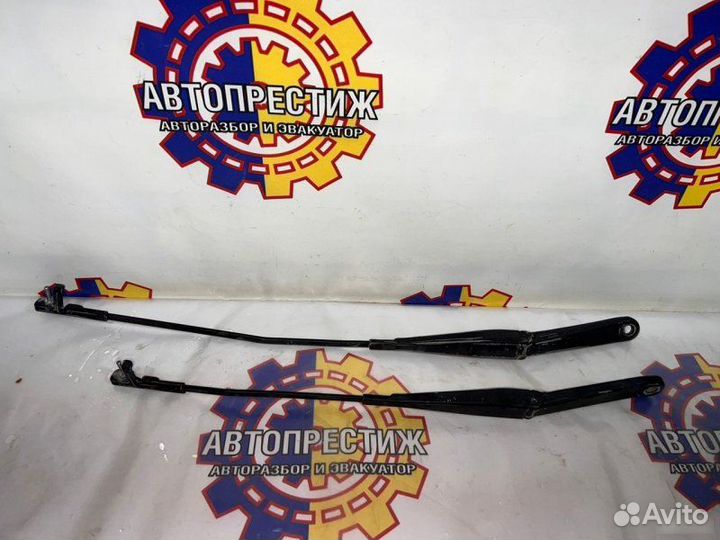 Поводки дворников Ford Focus 2