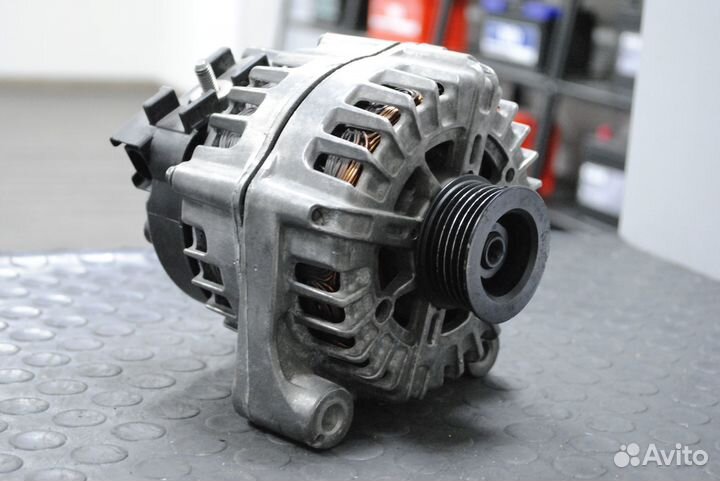 Генератор BMW E90, X1 E84, X3 E83 2.0 Diesel б/у