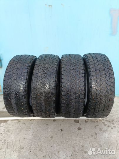 Michelin X-Ice North 2 185/60 R15 и диски R15