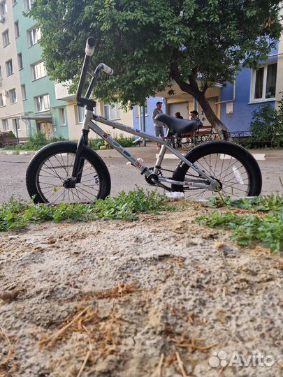 Трюковой велосипед bmx