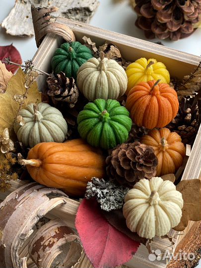 Свеча из натурального пчелиного воска Тыква