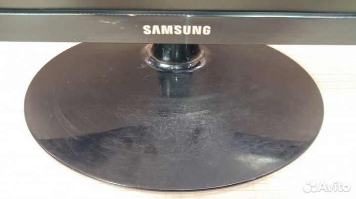 Монитор б/у 21.5