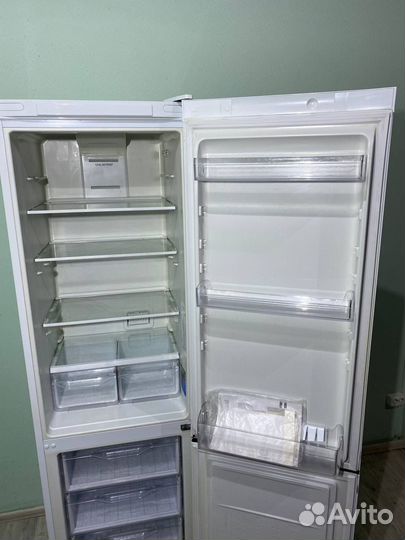 Холодильник Indesit