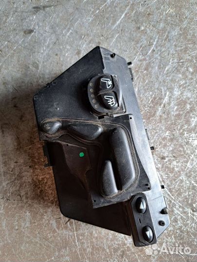 Блок управления сидением задний Mercedes w220