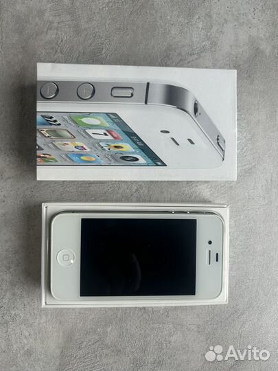 iPhone 4S, 16 ГБ