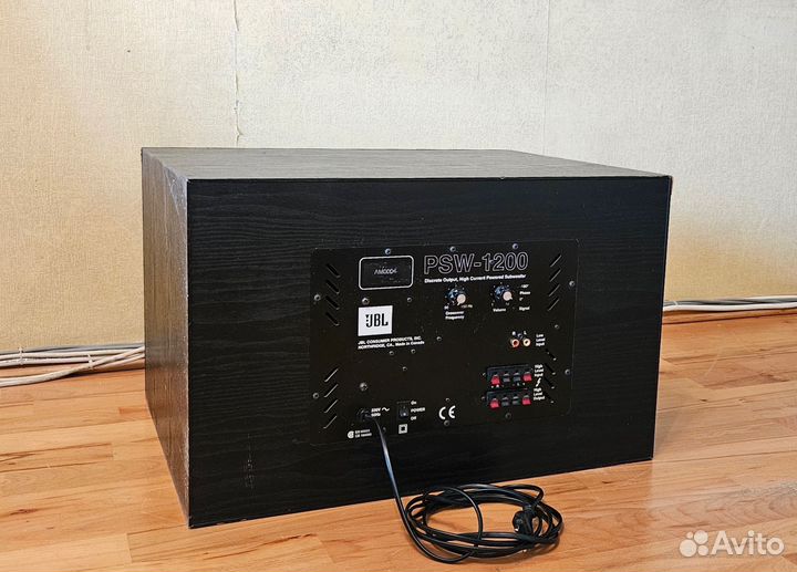 Сабвуфер JBL PSW-1200