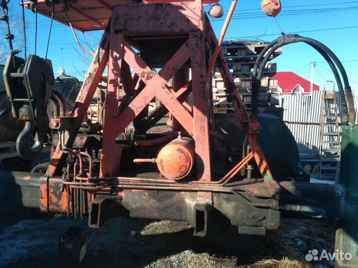 Грузовики, спецтехника