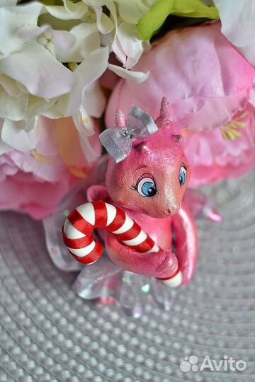 Розовый дракончик