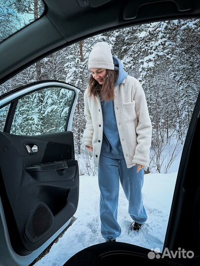 Голубой костюм женский теплый 46