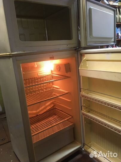 Холодильник бу Саратов