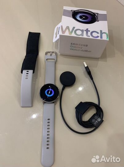 Умные часы samsung Galaxy Watch Active