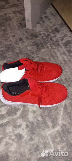 Кроссовки женские 37 размер