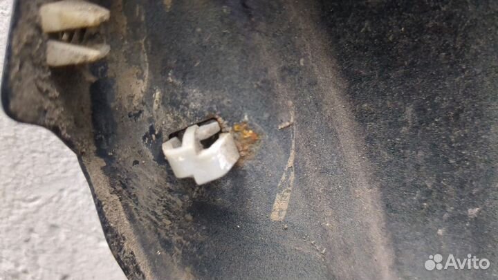 Крыло правое переднее киа Sorento, 2010