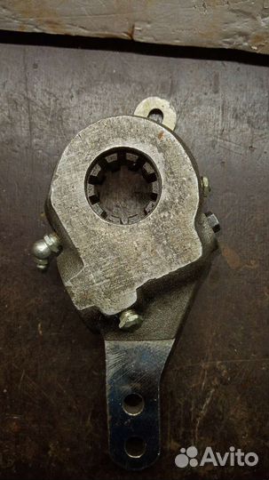 Трещoтка Mаз (рычаг регулировочный автоматический)